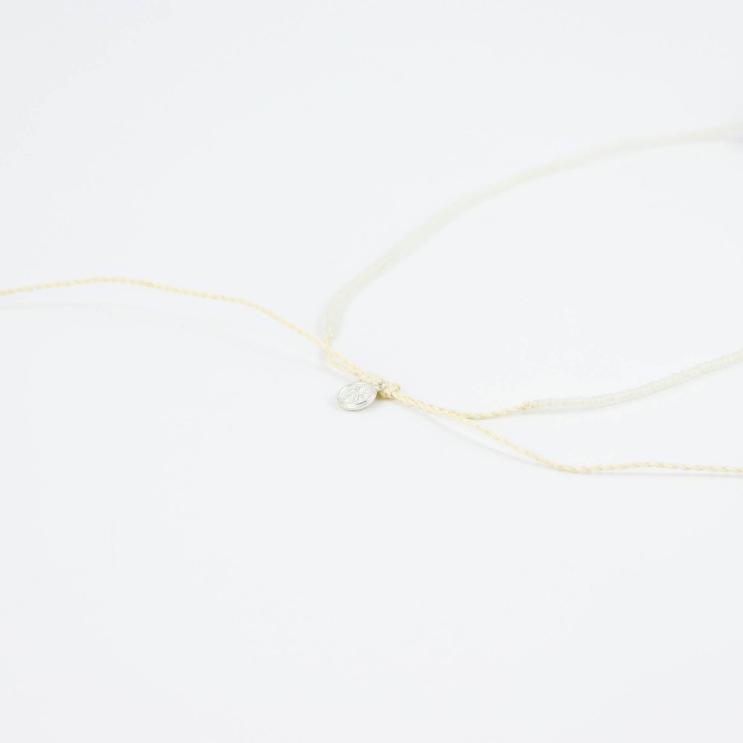 Ka'anapali Frosted Glass Beaded Necklace in Blue