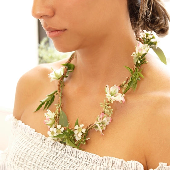DIY Flower Necklace